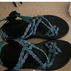 CHACOS LIKE BRAND NEW